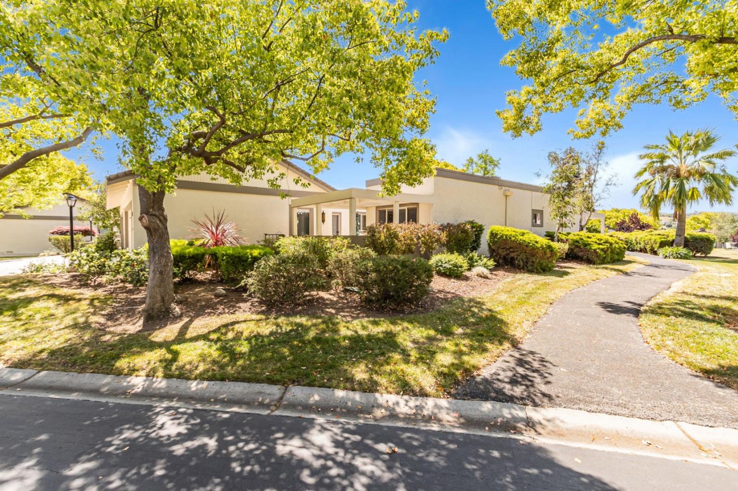 Detail Gallery Image 40 of 51 For 6304 Blauer, San Jose,  CA 95135 - 2 Beds | 2 Baths