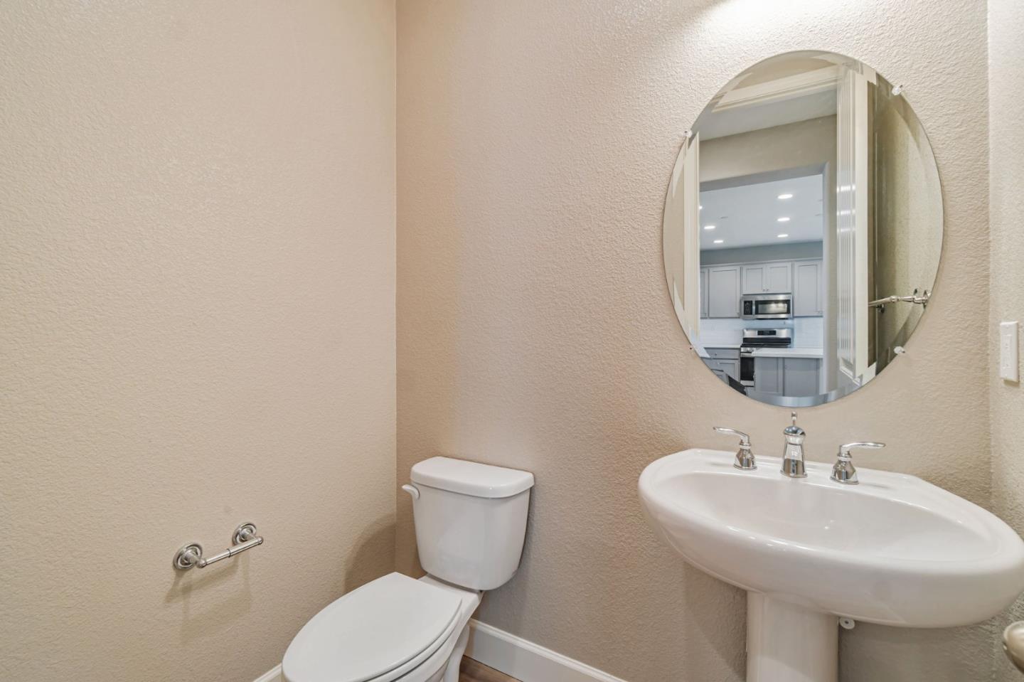 Detail Gallery Image 17 of 35 For 533 Kingbird Cir, Vacaville,  CA 95688 - 5 Beds | 4/1 Baths