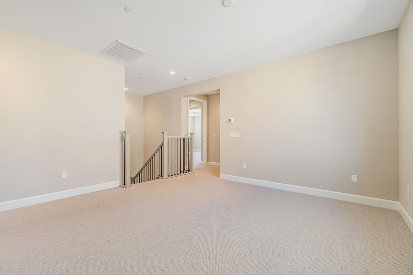 Detail Gallery Image 18 of 35 For 533 Kingbird Cir, Vacaville,  CA 95688 - 5 Beds | 4/1 Baths