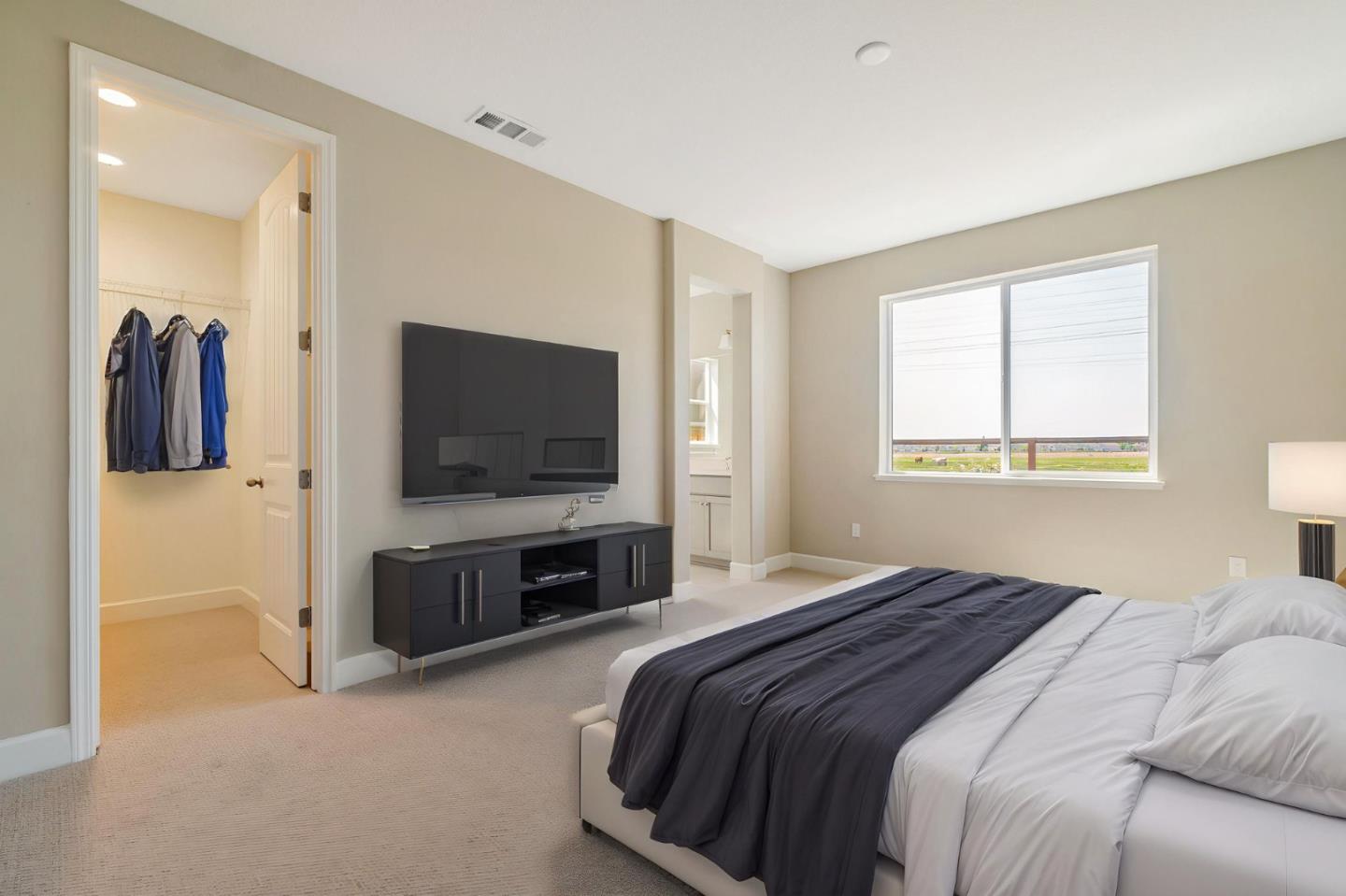 Detail Gallery Image 21 of 35 For 533 Kingbird Cir, Vacaville,  CA 95688 - 5 Beds | 4/1 Baths
