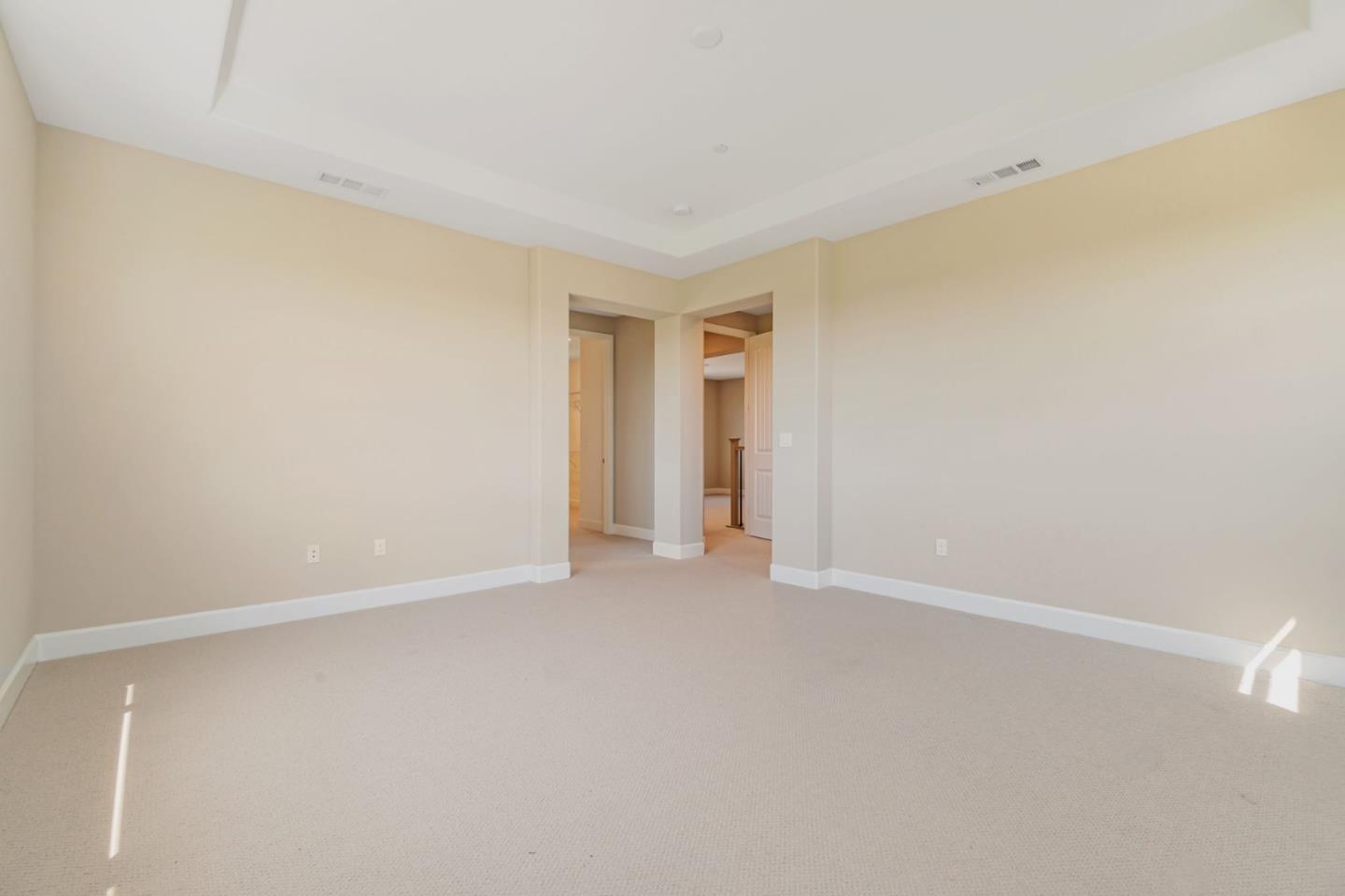 Detail Gallery Image 23 of 35 For 533 Kingbird Cir, Vacaville,  CA 95688 - 5 Beds | 4/1 Baths