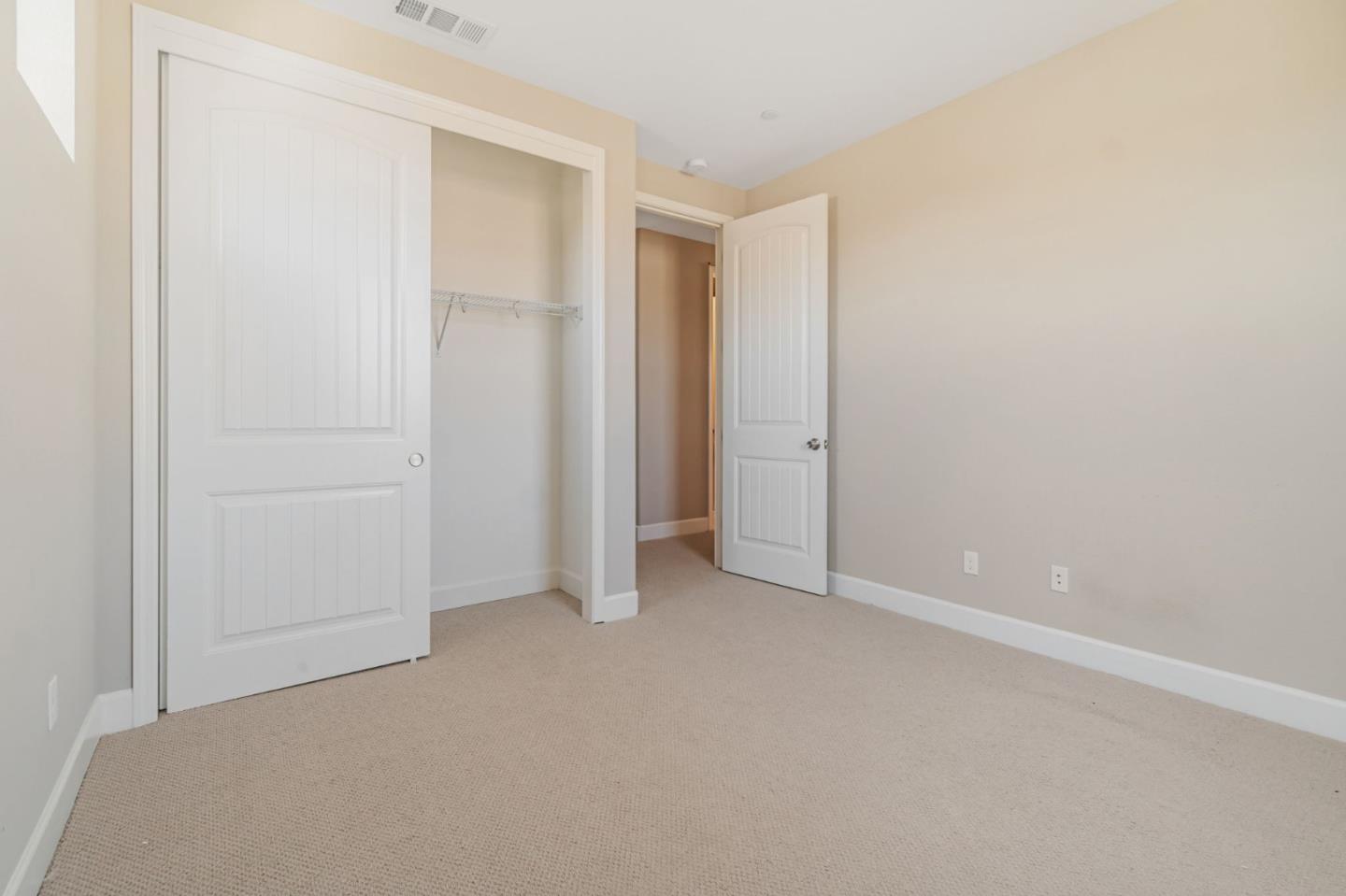 Detail Gallery Image 24 of 35 For 533 Kingbird Cir, Vacaville,  CA 95688 - 5 Beds | 4/1 Baths