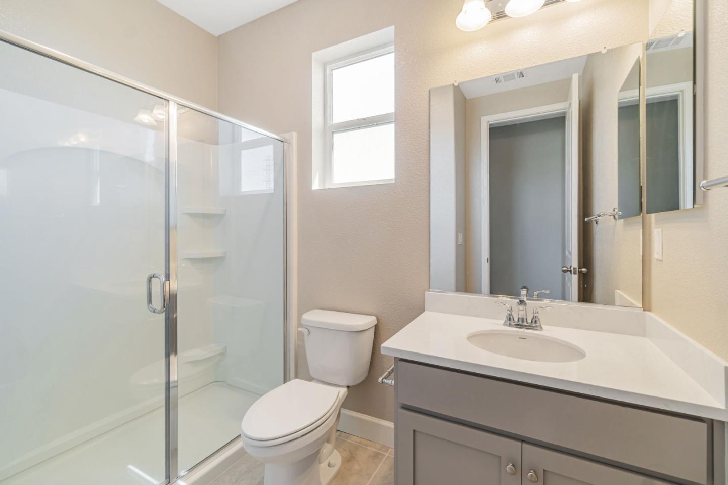 Detail Gallery Image 30 of 35 For 533 Kingbird Cir, Vacaville,  CA 95688 - 5 Beds | 4/1 Baths