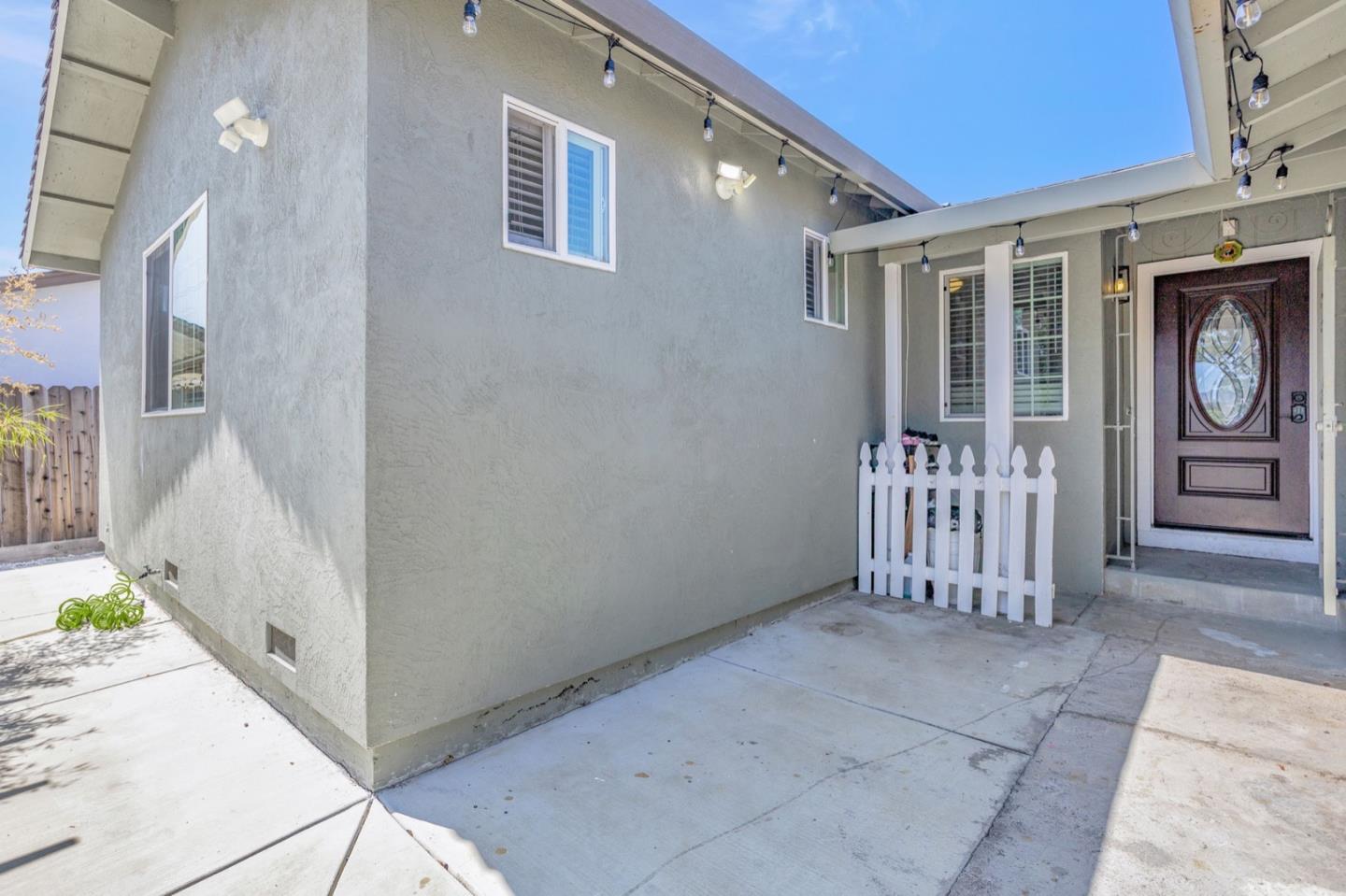 Detail Gallery Image 6 of 27 For 71 Hayes Ave, San Jose,  CA 95123 - 4 Beds | 3 Baths