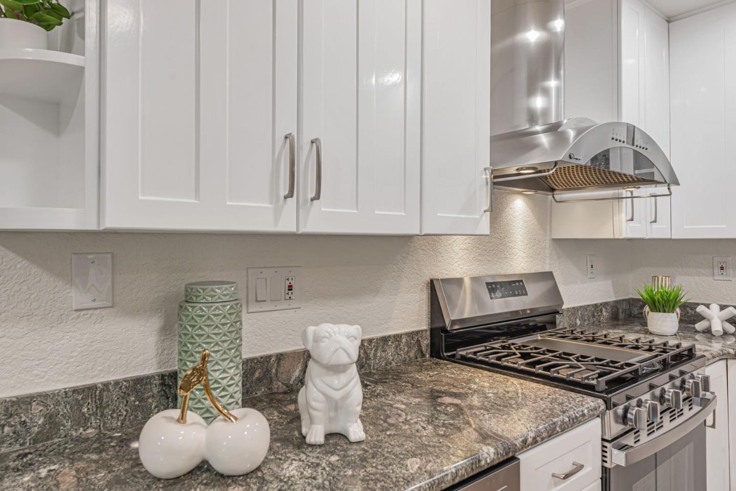 Detail Gallery Image 17 of 49 For 3500 La Terrace Cir, San Jose,  CA 95123 - 2 Beds | 2 Baths