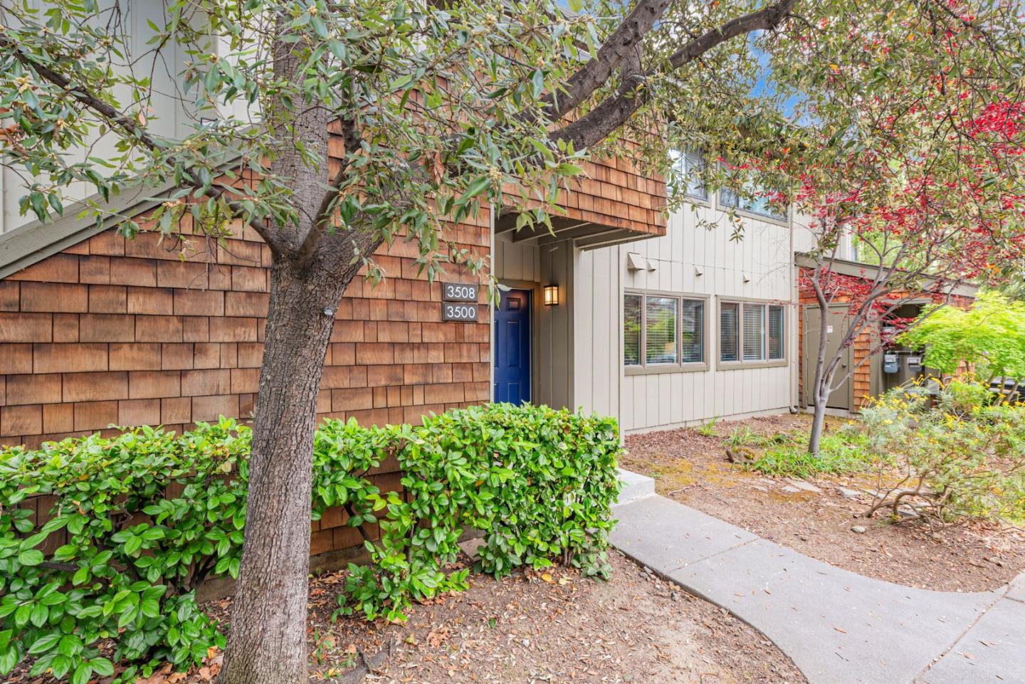 Detail Gallery Image 3 of 49 For 3500 La Terrace Cir, San Jose,  CA 95123 - 2 Beds | 2 Baths