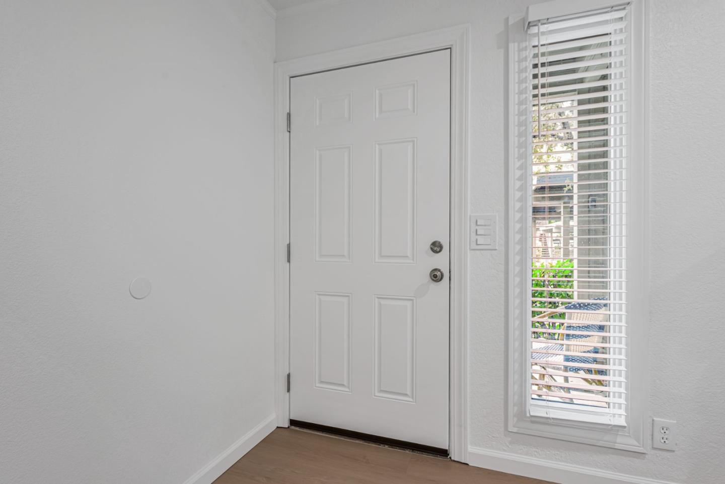 Detail Gallery Image 6 of 49 For 3500 La Terrace Cir, San Jose,  CA 95123 - 2 Beds | 2 Baths