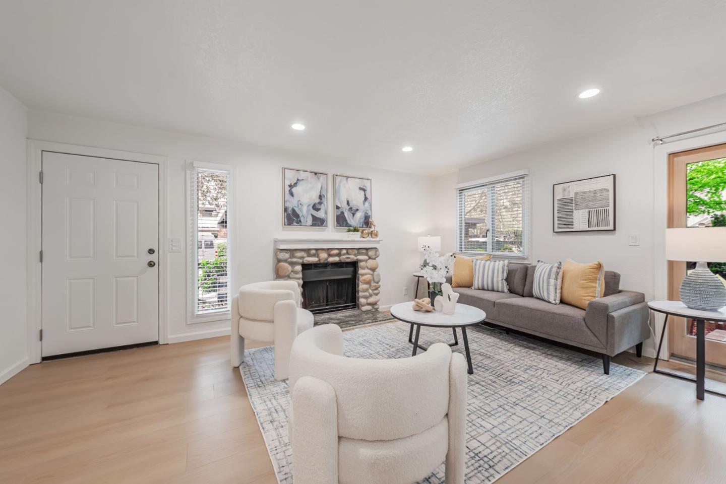 Detail Gallery Image 7 of 49 For 3500 La Terrace Cir, San Jose,  CA 95123 - 2 Beds | 2 Baths