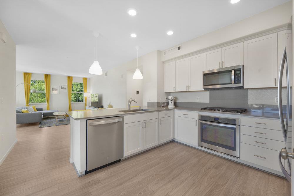 Detail Gallery Image 16 of 25 For 3112 Manuel St #6,  San Jose,  CA 95136 - 3 Beds | 3 Baths