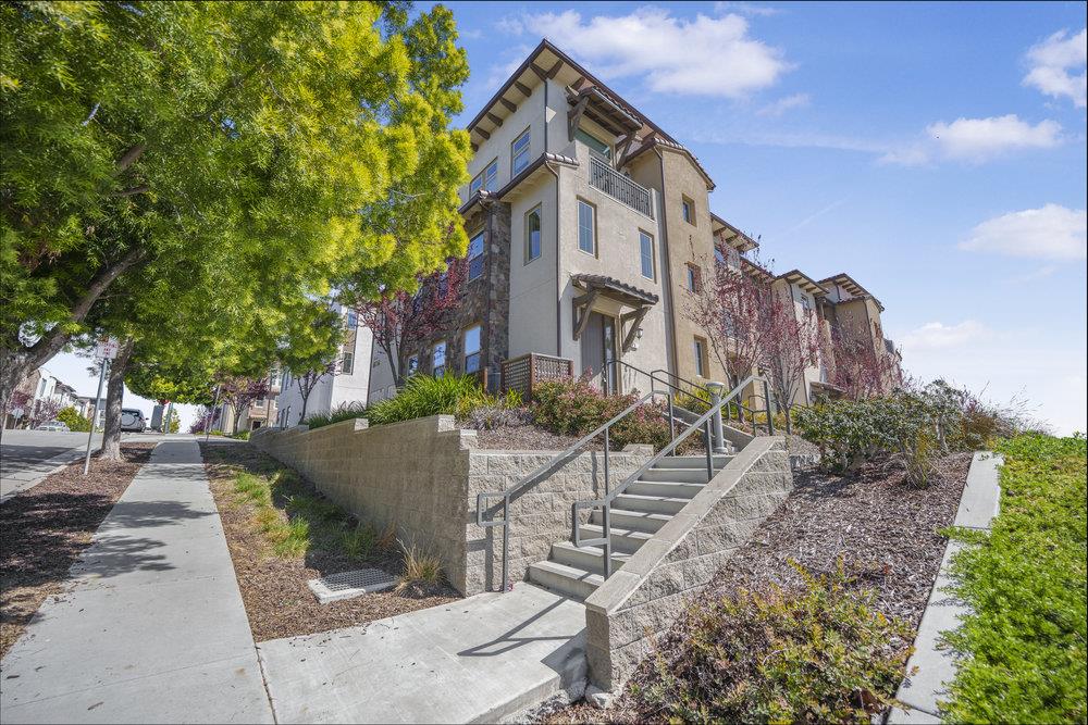 Detail Gallery Image 2 of 25 For 3112 Manuel St #6,  San Jose,  CA 95136 - 3 Beds | 3 Baths