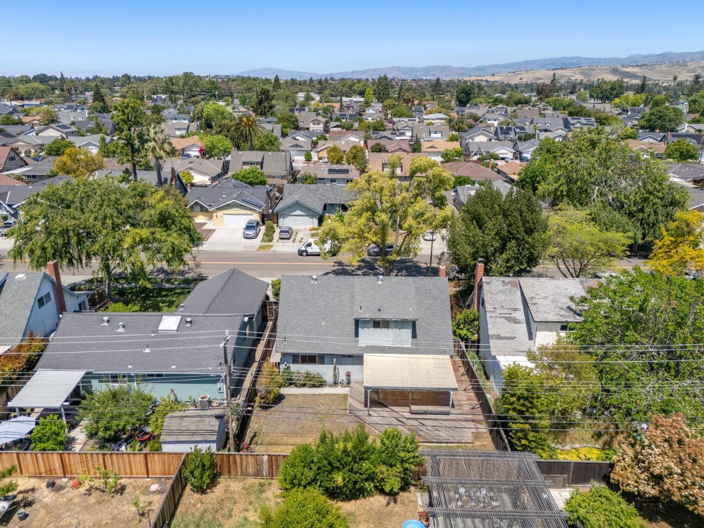 Detail Gallery Image 12 of 59 For 260 Bangor Ave, San Jose,  CA 95123 - 3 Beds | 2 Baths