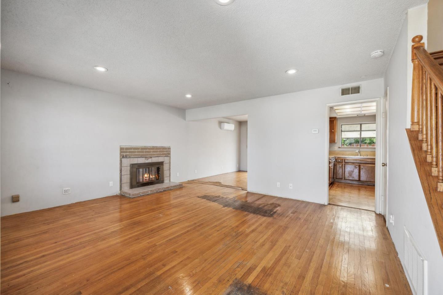Detail Gallery Image 16 of 59 For 260 Bangor Ave, San Jose,  CA 95123 - 3 Beds | 2 Baths