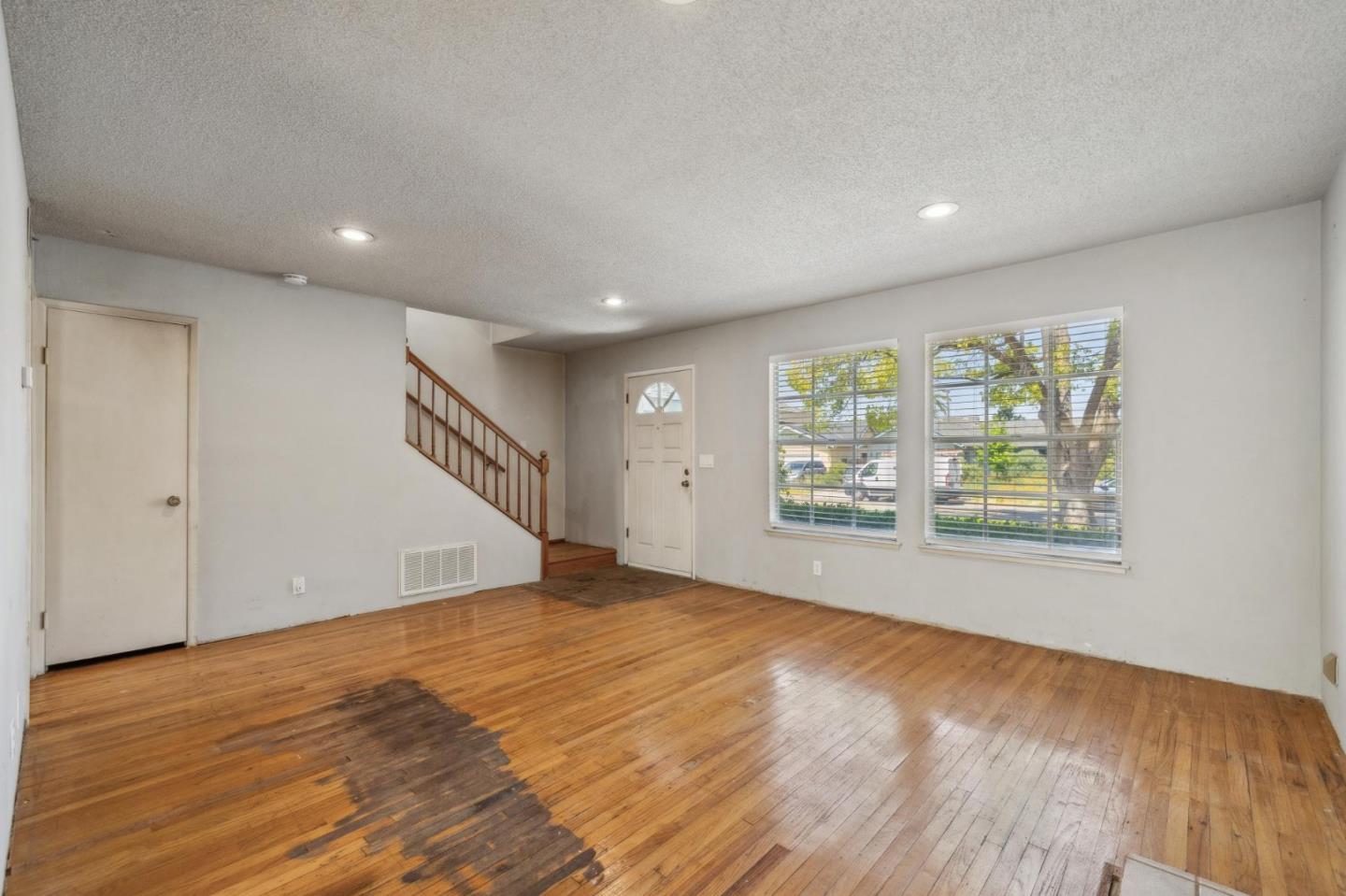 Detail Gallery Image 22 of 59 For 260 Bangor Ave, San Jose,  CA 95123 - 3 Beds | 2 Baths