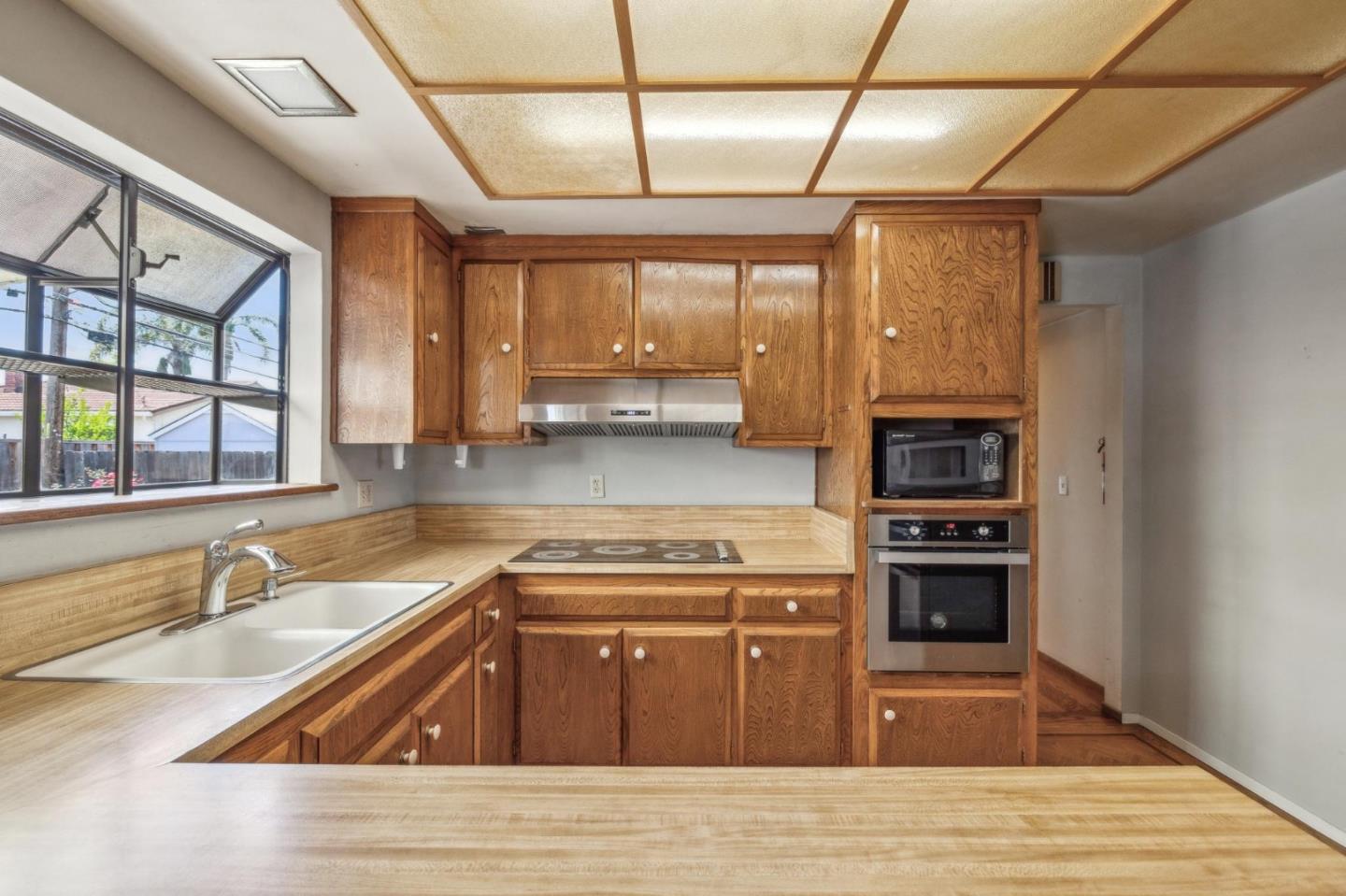 Detail Gallery Image 30 of 59 For 260 Bangor Ave, San Jose,  CA 95123 - 3 Beds | 2 Baths