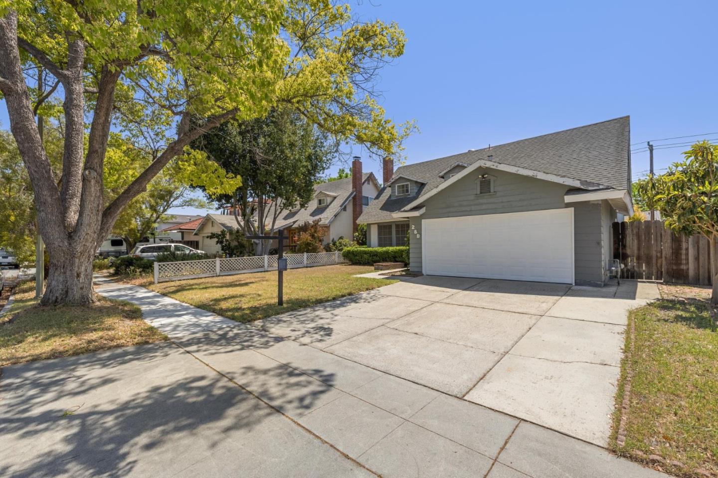 Detail Gallery Image 7 of 59 For 260 Bangor Ave, San Jose,  CA 95123 - 3 Beds | 2 Baths