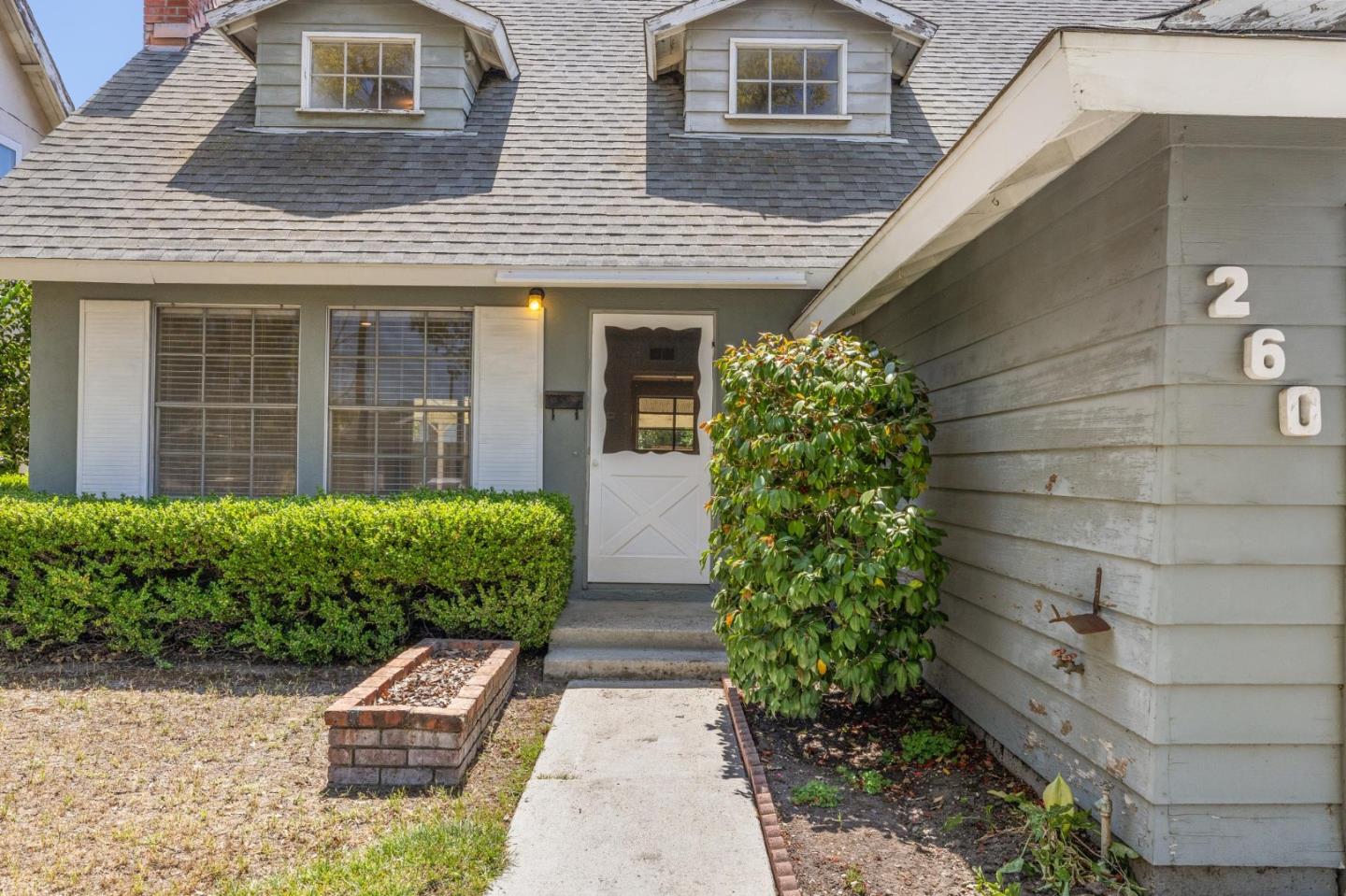 Detail Gallery Image 8 of 59 For 260 Bangor Ave, San Jose,  CA 95123 - 3 Beds | 2 Baths