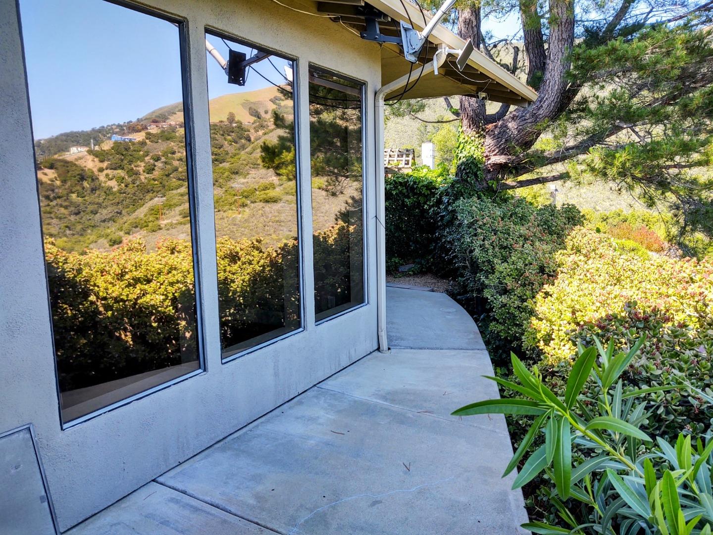 Detail Gallery Image 13 of 31 For 13399 Middle Canyon Rd, Carmel Valley,  CA 93924 - 3 Beds | 3 Baths