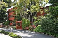 Detail Gallery Image 2 of 18 For 1435 Bellevue Ave #102,  Burlingame,  CA 94010 - 3 Beds | 2 Baths