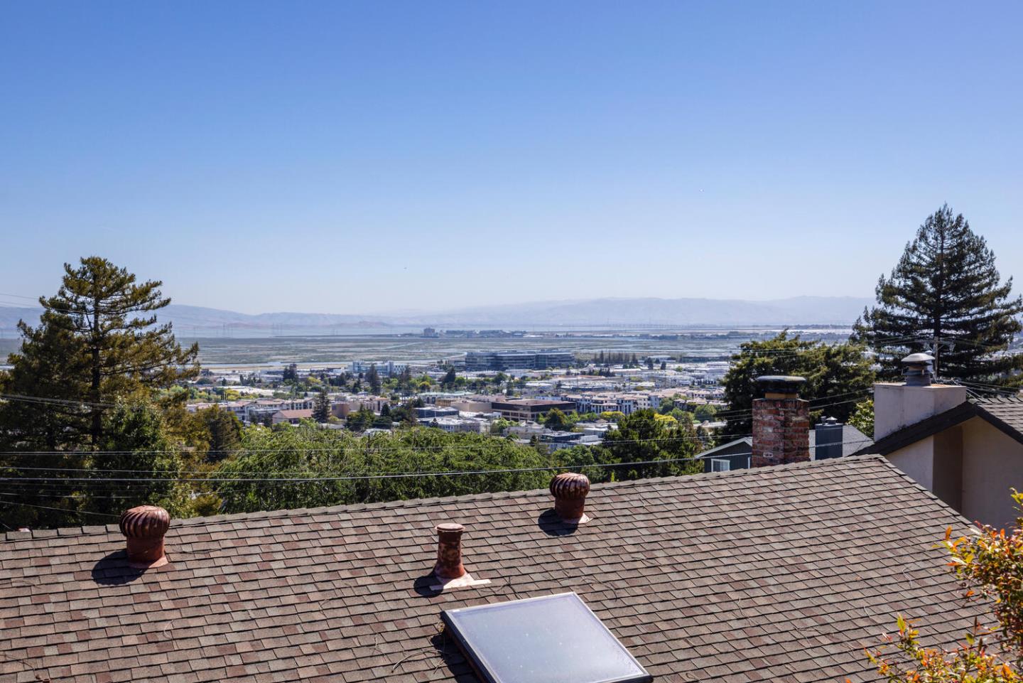 Detail Gallery Image 13 of 14 For 222 Hillcrest Rd, San Carlos,  CA 94070 - 3 Beds | 2 Baths