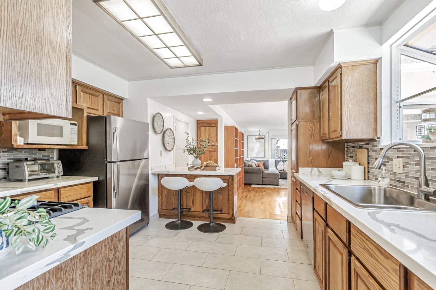 Detail Gallery Image 17 of 68 For 14555 Nelson Way, San Jose,  CA 95124 - 4 Beds | 3 Baths