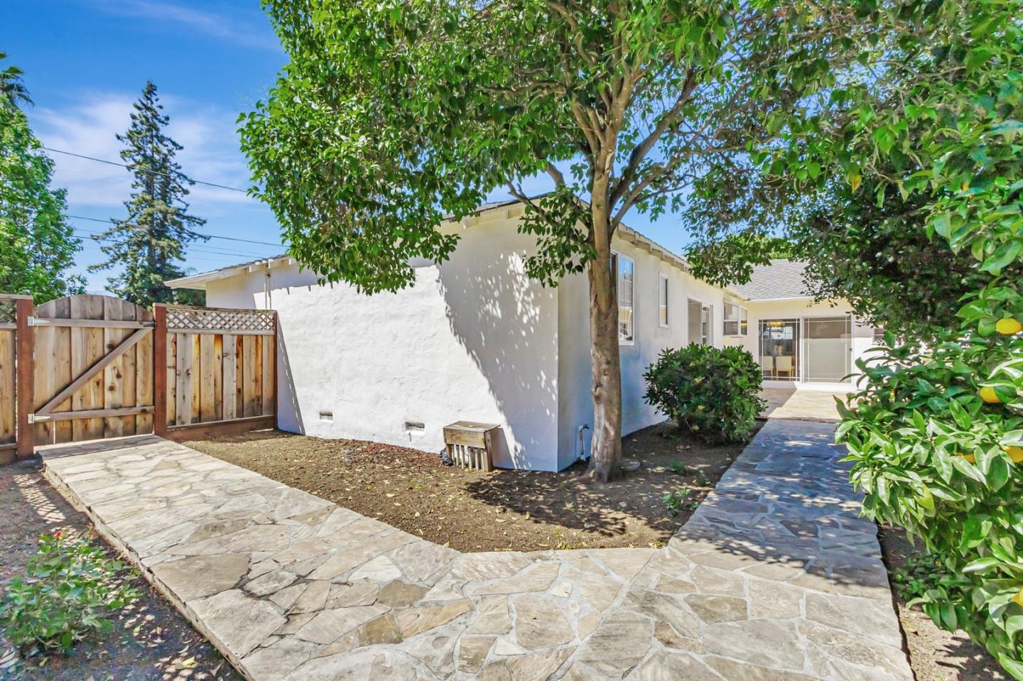 Detail Gallery Image 55 of 68 For 14555 Nelson Way, San Jose,  CA 95124 - 4 Beds | 3 Baths