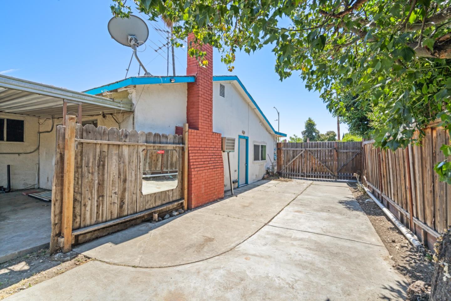 Detail Gallery Image 11 of 13 For 1750 Leeward Dr, San Jose,  CA 95122 - 5 Beds | 3 Baths