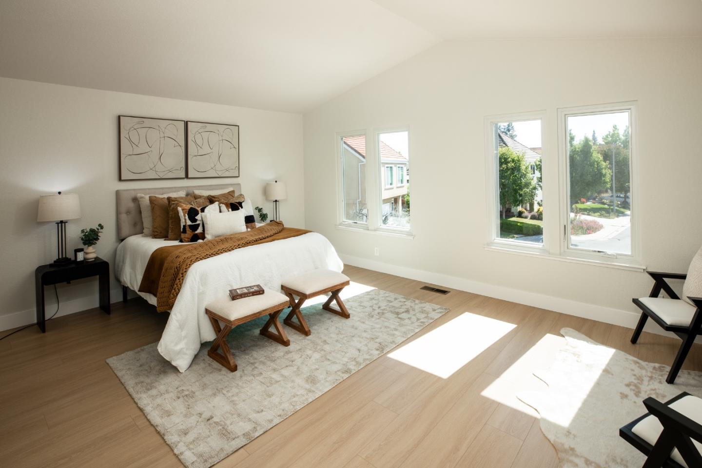 Detail Gallery Image 15 of 30 For 867 Norfolk Pine Ave, Sunnyvale,  CA 94087 - 5 Beds | 2/1 Baths