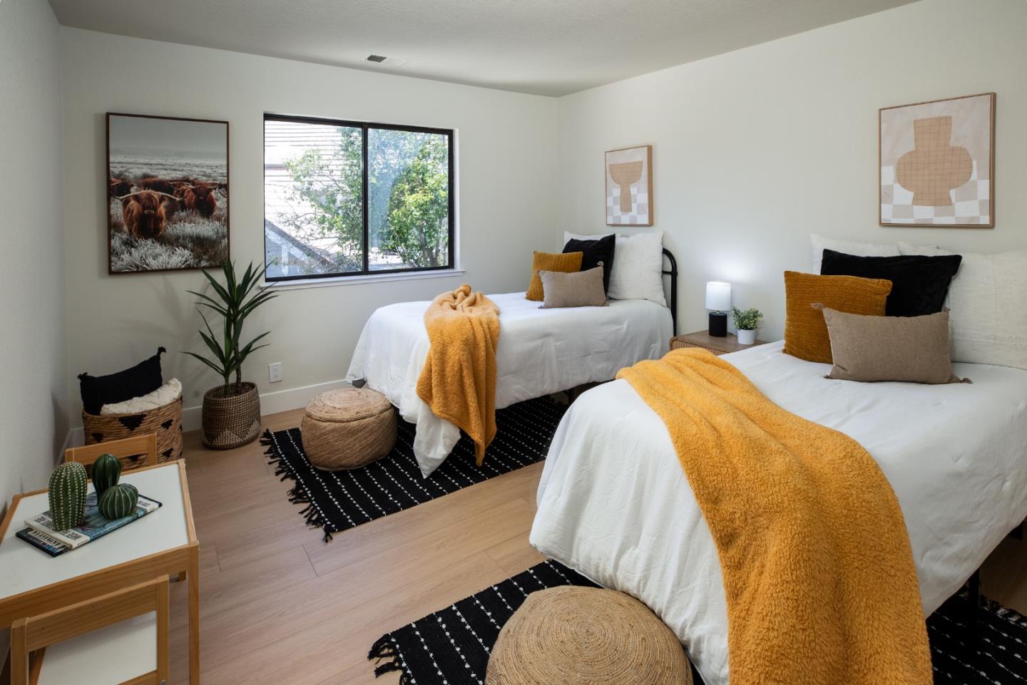 Detail Gallery Image 25 of 30 For 867 Norfolk Pine Ave, Sunnyvale,  CA 94087 - 5 Beds | 2/1 Baths