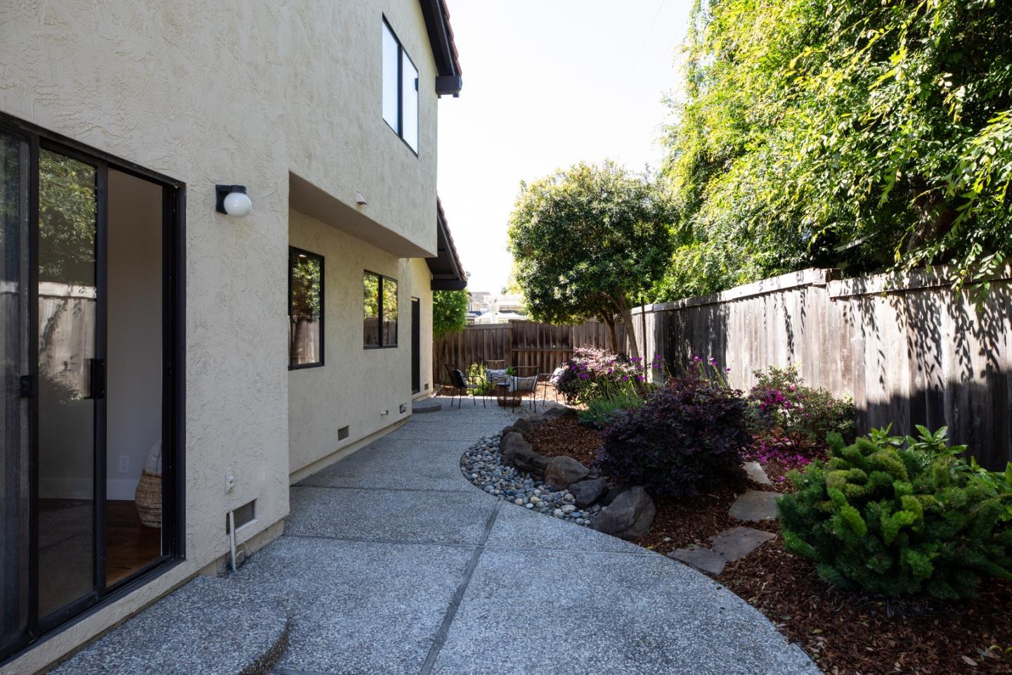 Detail Gallery Image 29 of 30 For 867 Norfolk Pine Ave, Sunnyvale,  CA 94087 - 5 Beds | 2/1 Baths