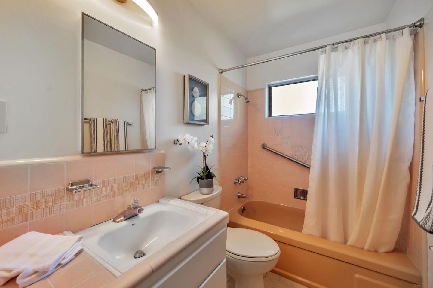 Detail Gallery Image 22 of 32 For 3320 Crestmoor Dr, San Bruno,  CA 94066 - 3 Beds | 2 Baths