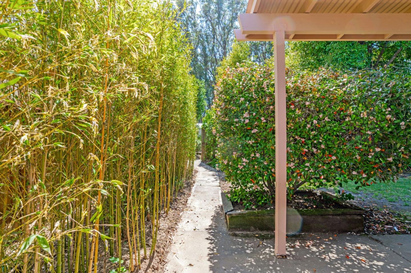 Detail Gallery Image 27 of 32 For 3320 Crestmoor Dr, San Bruno,  CA 94066 - 3 Beds | 2 Baths