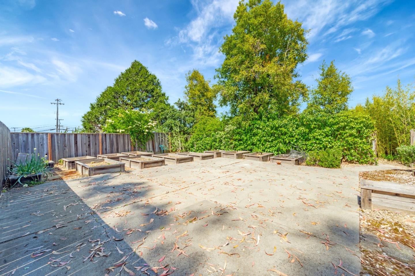 Detail Gallery Image 30 of 32 For 3320 Crestmoor Dr, San Bruno,  CA 94066 - 3 Beds | 2 Baths
