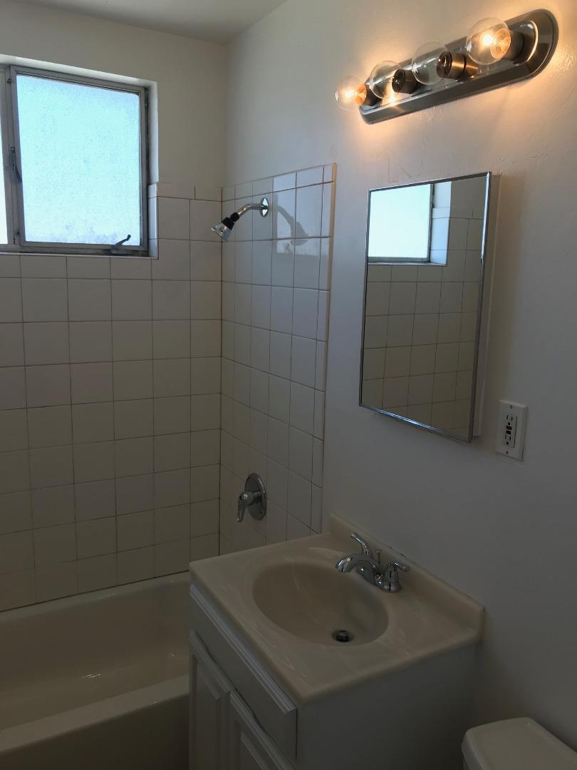 Detail Gallery Image 12 of 13 For 88 Linden Ave #1,  San Bruno,  CA 94066 - 2 Beds | 1 Baths