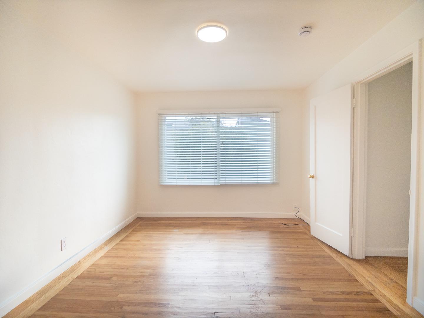 Detail Gallery Image 10 of 12 For 404 Spruce Ave #3,  South San Francisco,  CA 94080 - 1 Beds | 1 Baths