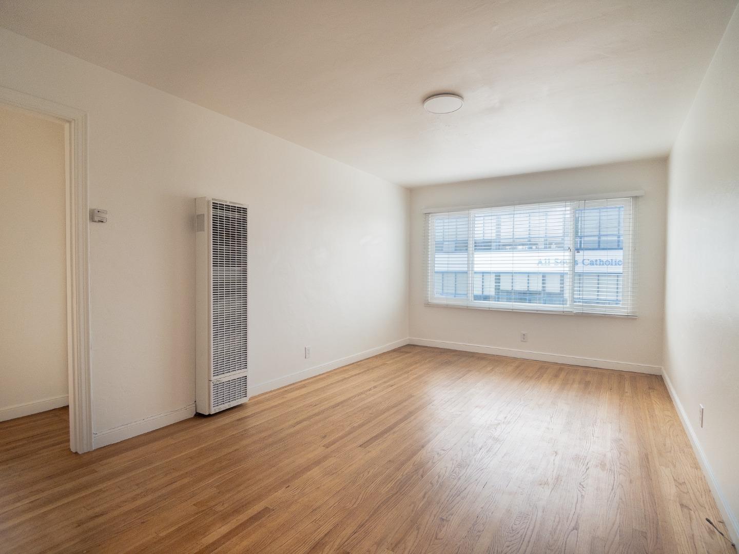 Detail Gallery Image 2 of 12 For 404 Spruce Ave #3,  South San Francisco,  CA 94080 - 1 Beds | 1 Baths