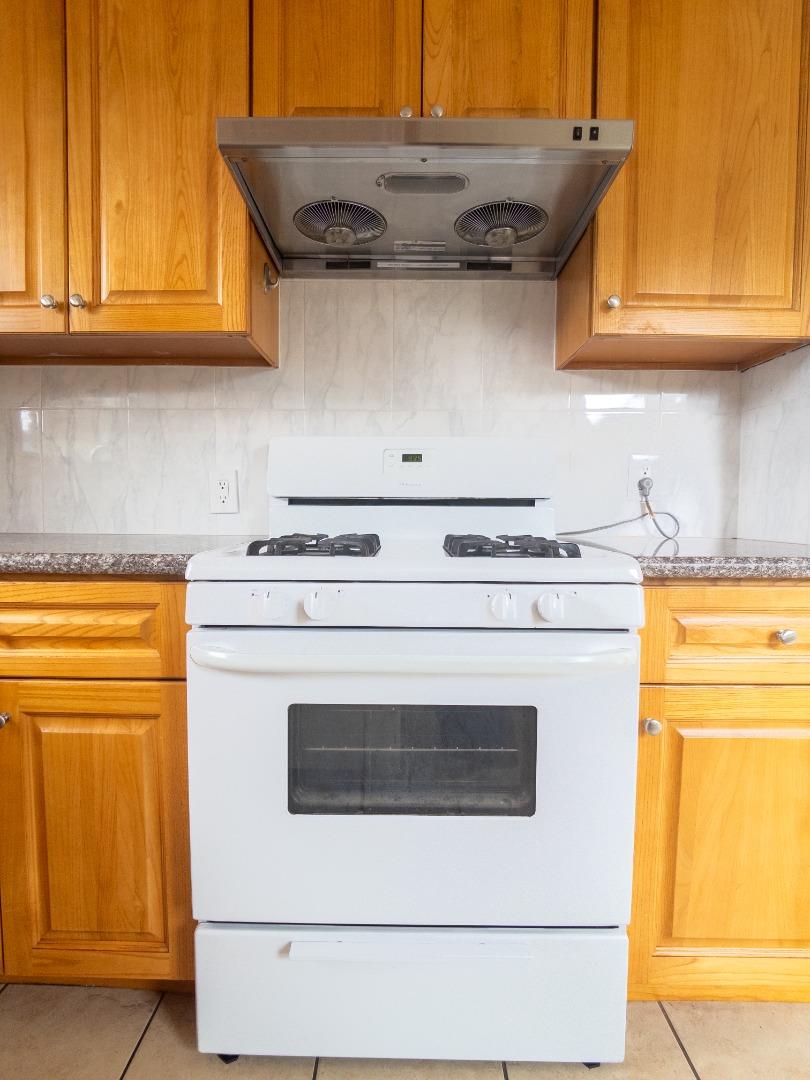 Detail Gallery Image 6 of 12 For 404 Spruce Ave #3,  South San Francisco,  CA 94080 - 1 Beds | 1 Baths