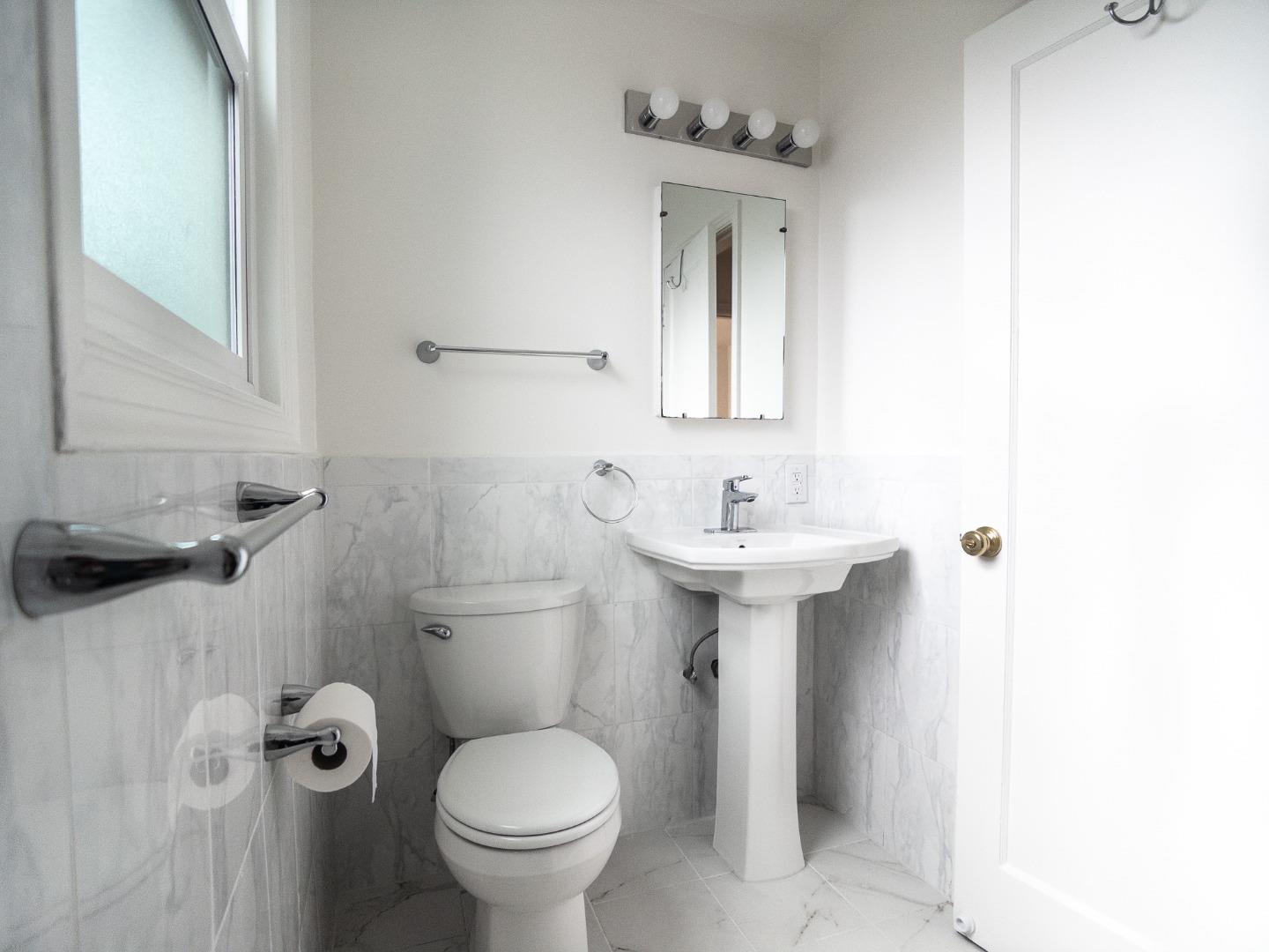 Detail Gallery Image 8 of 12 For 404 Spruce Ave #3,  South San Francisco,  CA 94080 - 1 Beds | 1 Baths