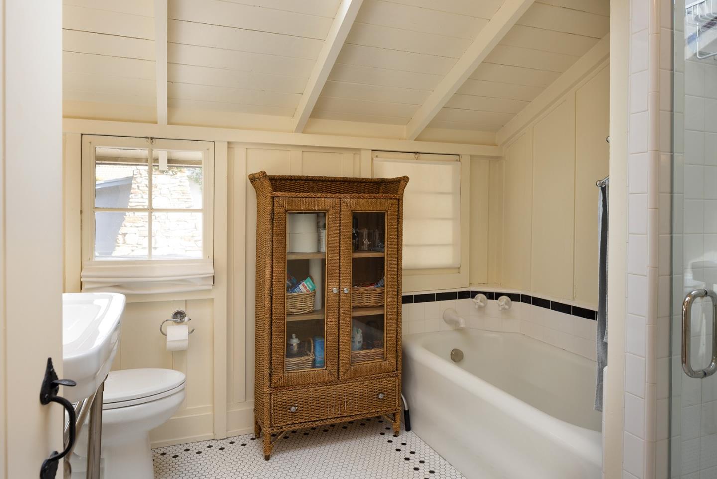 Detail Gallery Image 35 of 38 For 0 Nw Corner Casanova & Ocean Ave, Carmel,  CA 93923 - 8 Beds | 5 Baths