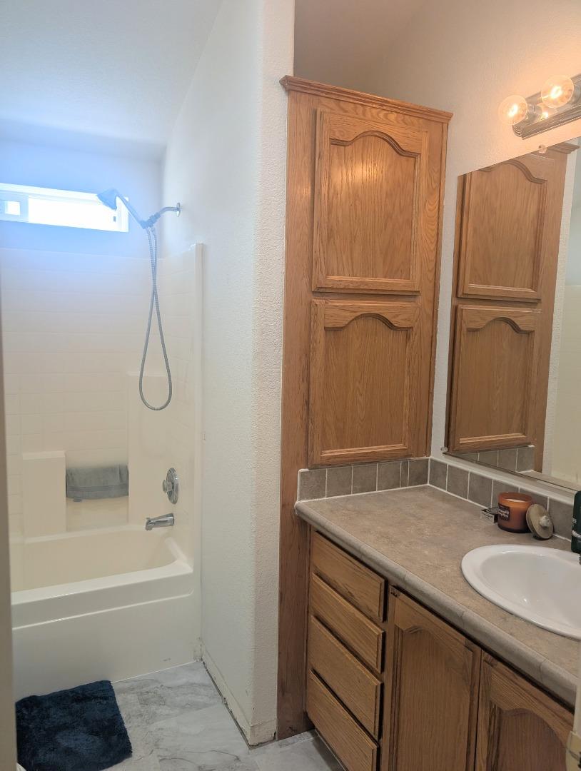 Detail Gallery Image 6 of 7 For 1201 Sycamore Ter #92,  Sunnyvale,  CA 94086 - 2 Beds | 1 Baths