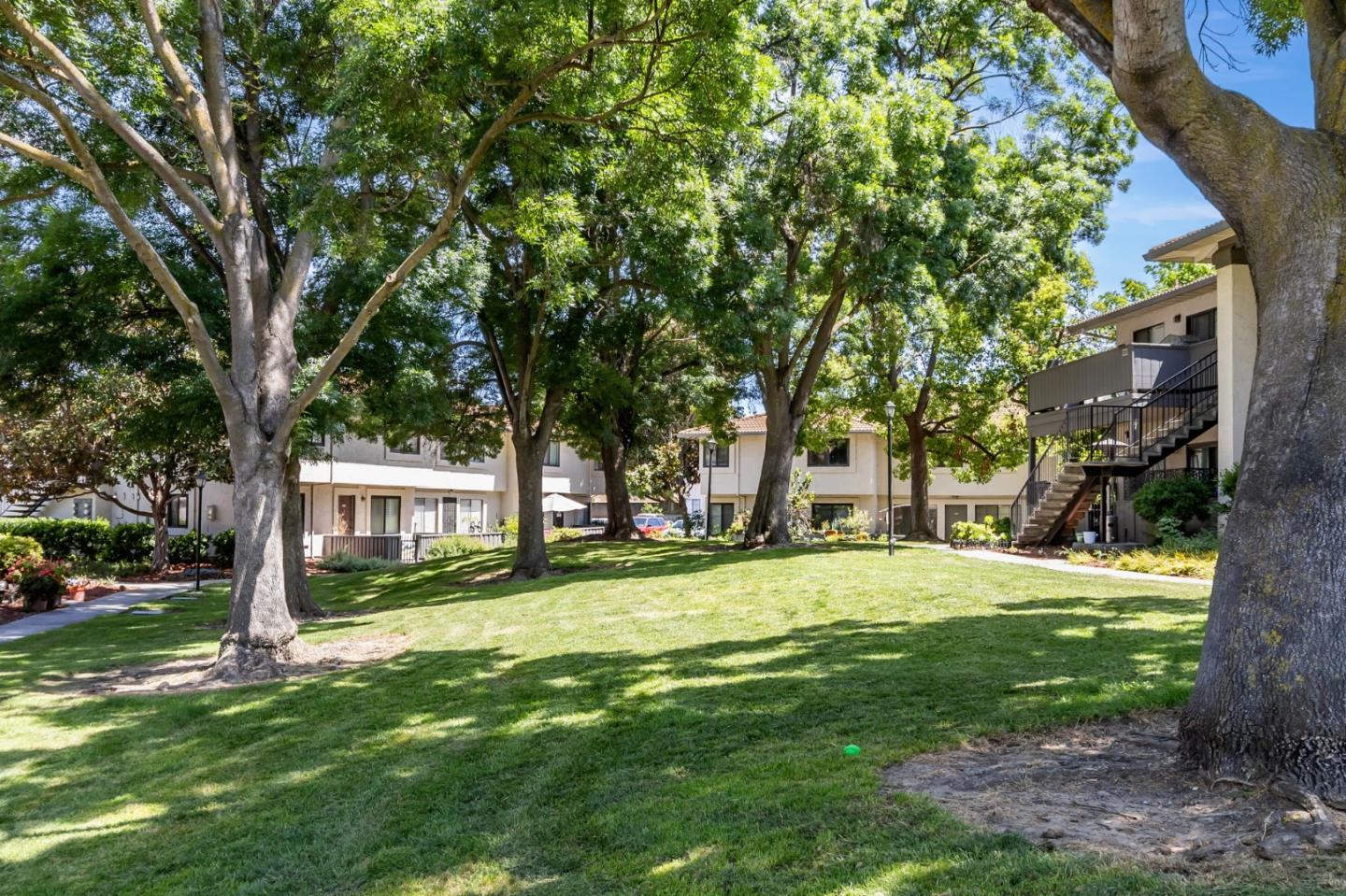 Detail Gallery Image 30 of 37 For 211 Kenbrook Cir Cl,  San Jose,  CA 95111 - 1 Beds | 1 Baths