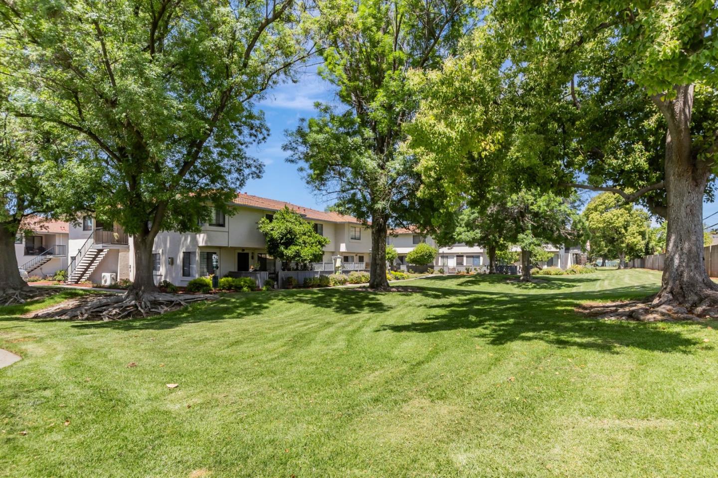 Detail Gallery Image 32 of 37 For 211 Kenbrook Cir Cl,  San Jose,  CA 95111 - 1 Beds | 1 Baths