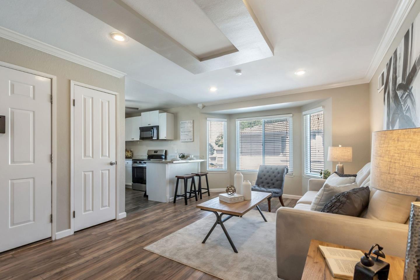 Detail Gallery Image 4 of 37 For 211 Kenbrook Cir Cl,  San Jose,  CA 95111 - 1 Beds | 1 Baths