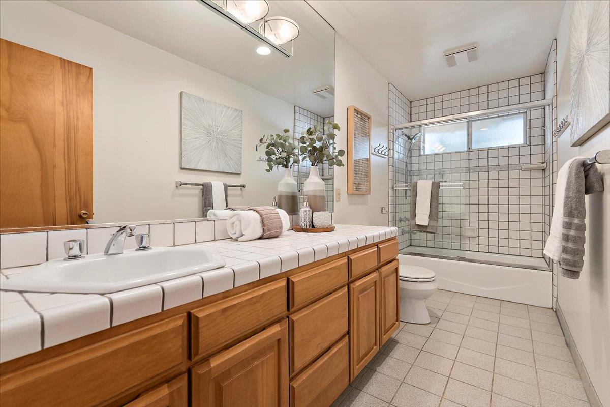 Detail Gallery Image 19 of 31 For 768 Vanda Way, Fremont,  CA 94536 - 4 Beds | 3 Baths