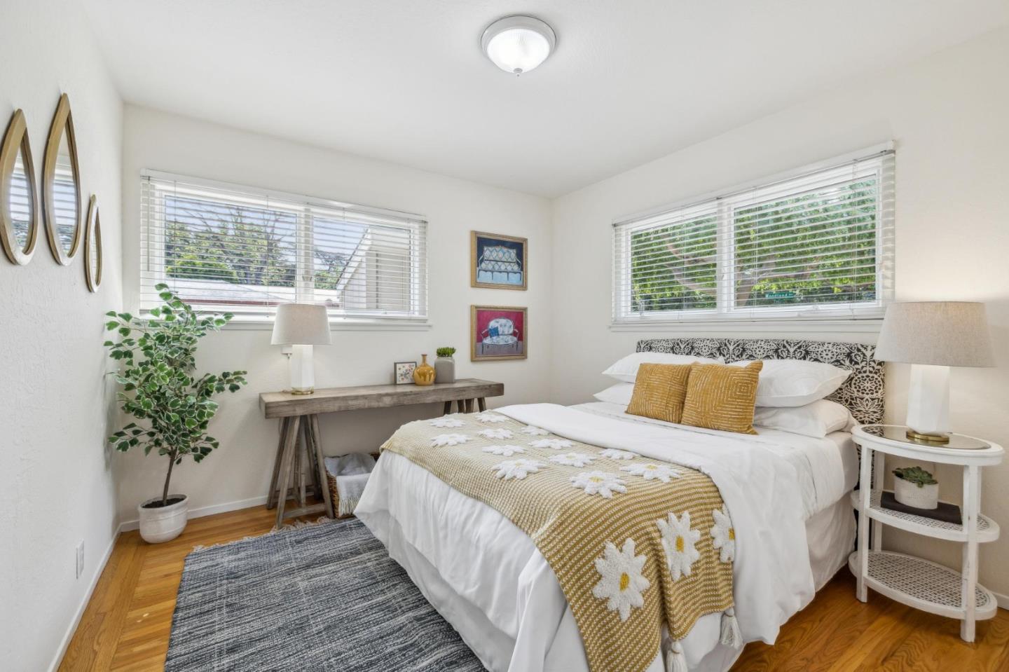 Detail Gallery Image 10 of 16 For 1399 Woodland Ave, Menlo Park,  CA 94025 - 3 Beds | 2 Baths
