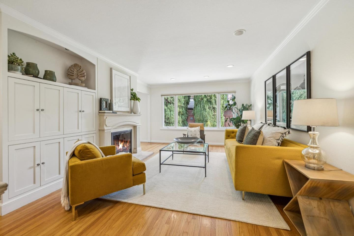 Detail Gallery Image 2 of 16 For 1399 Woodland Ave, Menlo Park,  CA 94025 - 3 Beds | 2 Baths