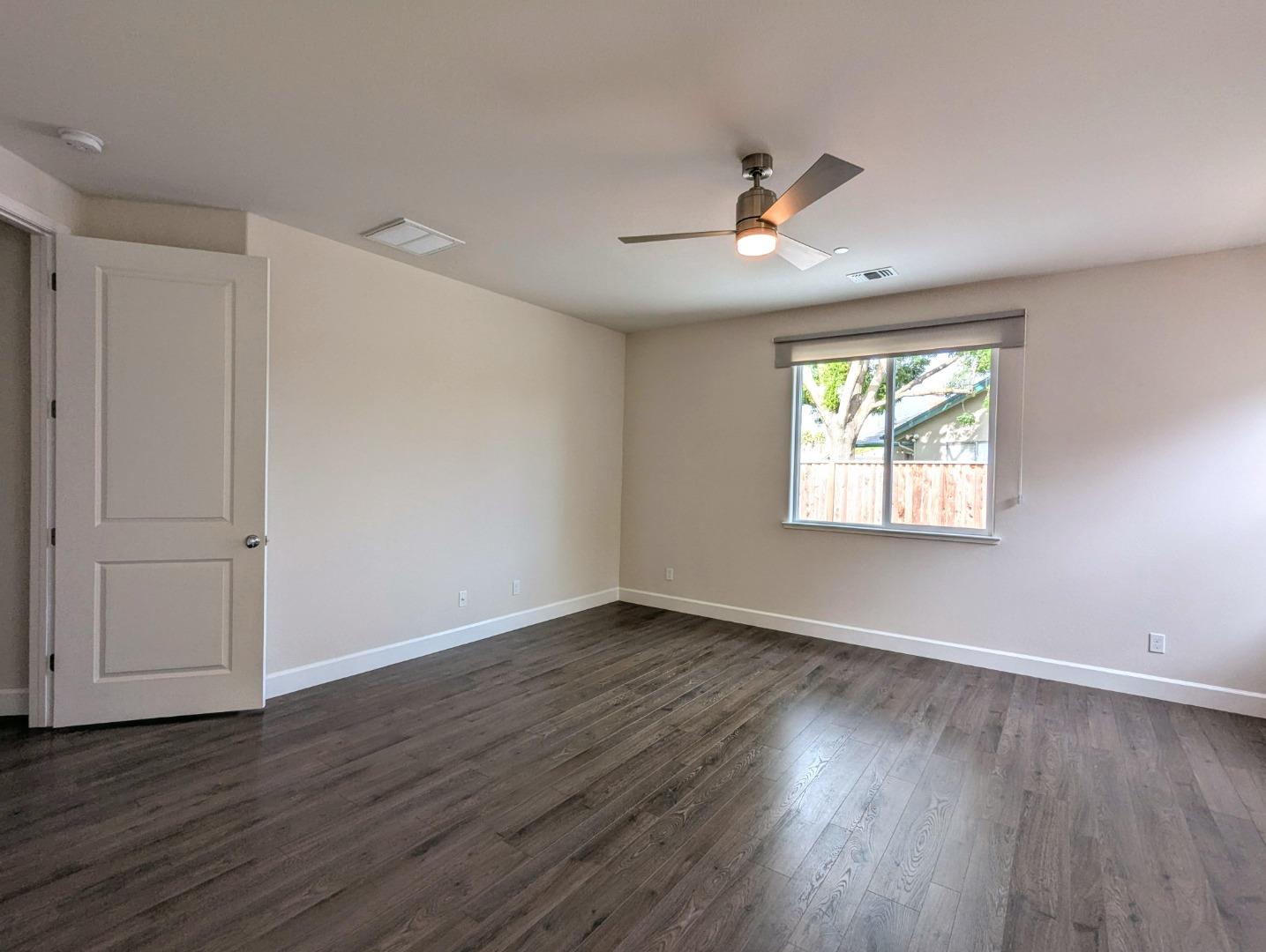 Detail Gallery Image 15 of 31 For 721 Segovia Dr, Hollister,  CA 95023 - 3 Beds | 3 Baths