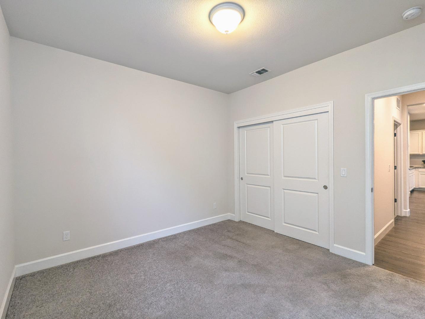 Detail Gallery Image 23 of 31 For 721 Segovia Dr, Hollister,  CA 95023 - 3 Beds | 3 Baths