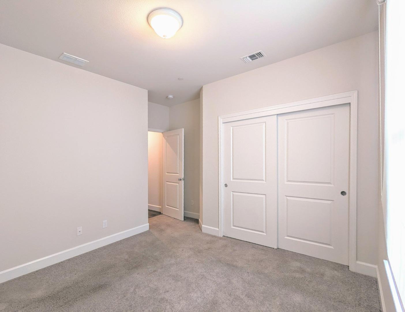 Detail Gallery Image 25 of 31 For 721 Segovia Dr, Hollister,  CA 95023 - 3 Beds | 3 Baths
