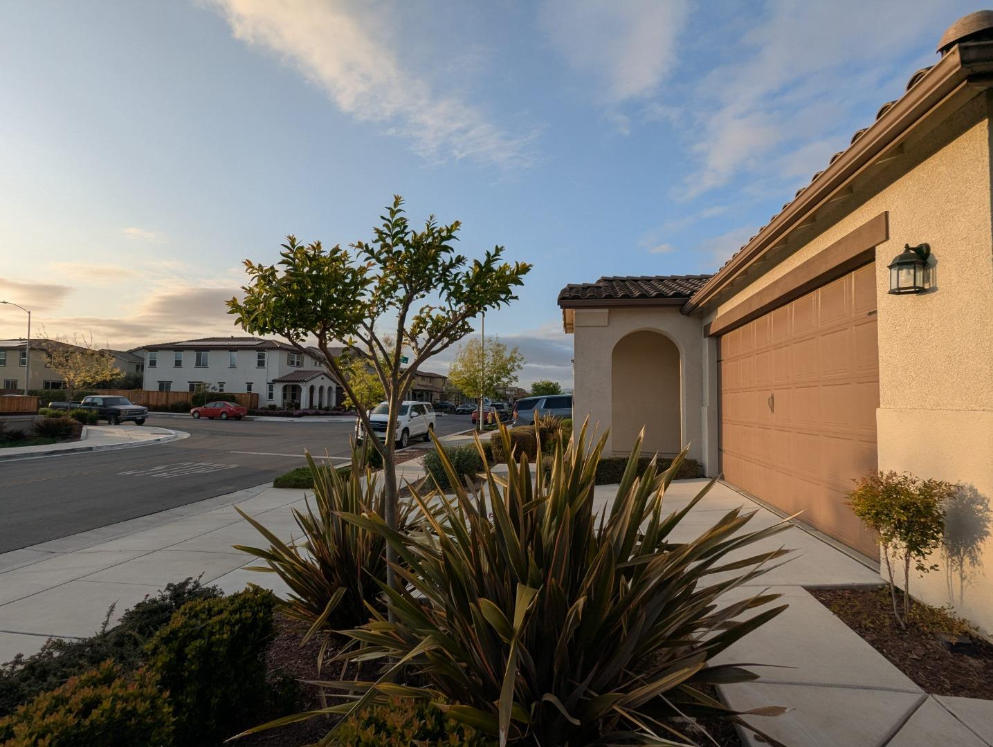 Detail Gallery Image 30 of 31 For 721 Segovia Dr, Hollister,  CA 95023 - 3 Beds | 3 Baths