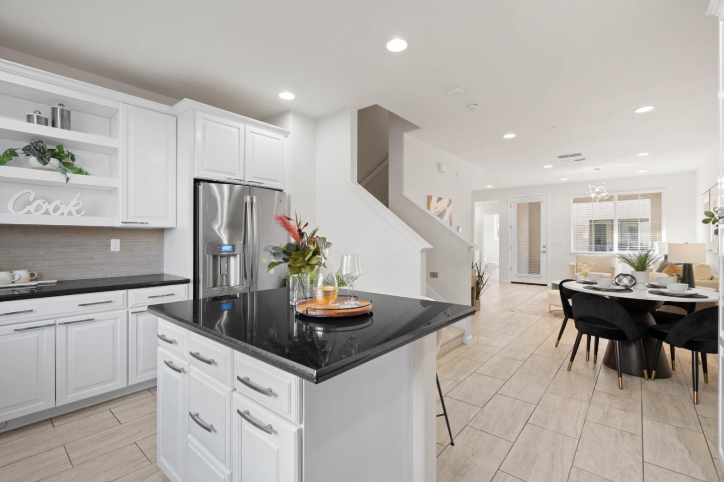 Detail Gallery Image 13 of 32 For 862 White Moonstone Loop, San Jose,  CA 95123 - 3 Beds | 3/1 Baths